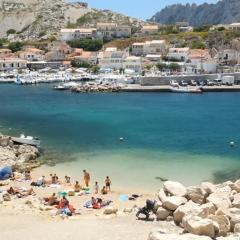 Au cœur du Parc National du Massif des Calanques, la Flibuste des Goudes, Maison 2 chambres, climatisée, jardins, solarium, proche plage, large vue mer
