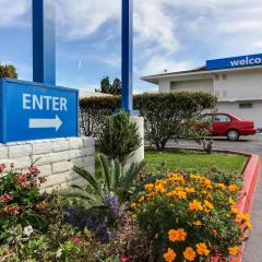 Super 8 by Wyndham Santa Clara