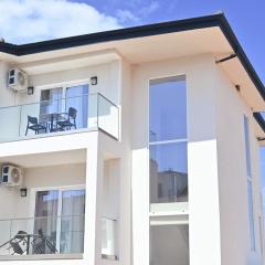 SEA & LAKE VIEW VILLA