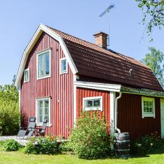 Awesome Home In Hallstavik With Wifi