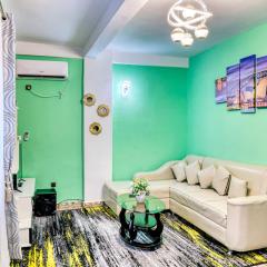 Beautiful- 1 Bedroom Apartment - Parking on site