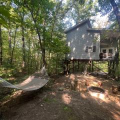 Serenity Escape Treehouse on 14 acres near Little River Canyon