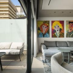 Modern and Vibrant 2BR apartment with Private Balcony by Sea N' Rent