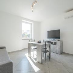 NEW!Central Apt 5 min walk from the metro Brignole