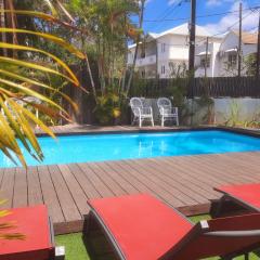 LUXURY MODERN apartment - Excellent location 50m from the beach, restaurants, bars, shops