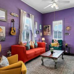 FRIENDS AIRBNB Themed 2bed 2bath walkable to all of Ybor