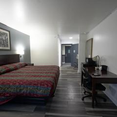 Greenwoods Inn & Suites