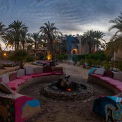 Seliyaa Siwa Inn Hotel