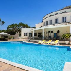 Beautiful 2-Bed Apartment golf pool beach