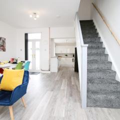 3-Bed Townhouse - Central, Free parking