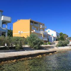 Apartment Preko 8384c
