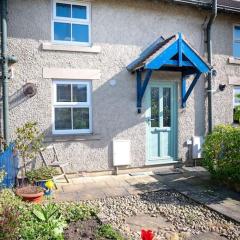 Quiet 2 Bedroomed Cottage, near the Lakes