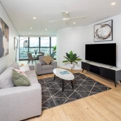 1404 Sophistication and Luxury on the Brisbane River by Stylish Stays