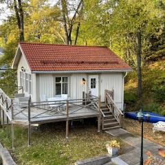 Cozy cabin, neighbour to lake & national park