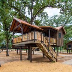 The Sparrow Treehouse 15 MIN to Magnolia Baylor