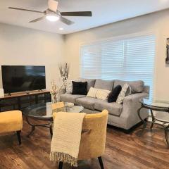 Refreshed!! Private 4BRMs 2 Bath - 2 King Beds!!