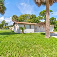 Coquina Cabana with fenced yard and adorable decor