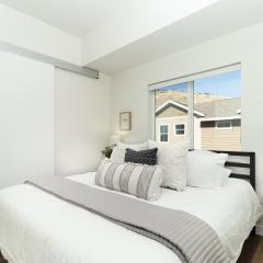 Apartments Close to Downtown, Conventions, Airport, Mountains, Shopping