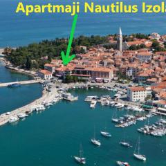 Apartments Nautilus, nearby beach Svetilnik