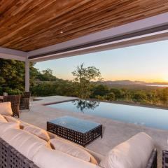 Casa de los Suenos, Brand New Ocean View Home on 1,25 Acres!