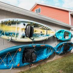 Sandusky Bay Hot Tub, Gym, Patio, Games, Recreation Watercraft, Waterside Home, check it out!
