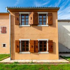 Amazing Home In Svetvincenat With Kitchen