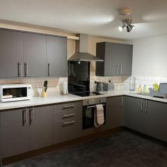 Maple House 2 bed House with free parking in town by ShortStays4U
