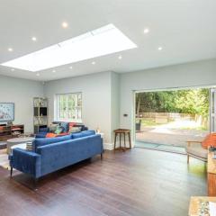 Stylish Home - Wentworth, Sunningdale Golf Club