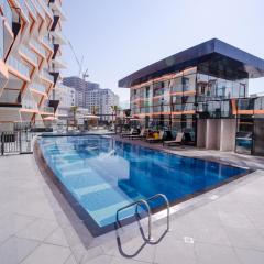 Nasma Luxury Stays - Modern Apartment With Cityscape And Skyline Views