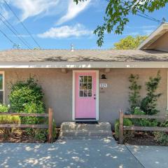 Rosé Getaway Close to Downtown Paso Robles 2 Bed/1 Bath