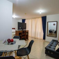 Apartaestudio atractivo, confortable, muy completo, familiar
