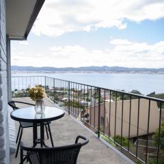 Cheerful 3 bedrooms home with Sea View