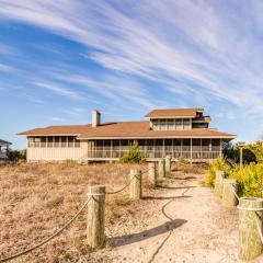 9 Bedroom 5 bath Oceanfront Beach House in gate Debordieu community!