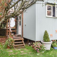 Farmhouse Garden Shepherds Hut