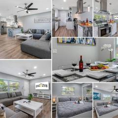 Charming & Renovated Home 20 Minutes from Tampa