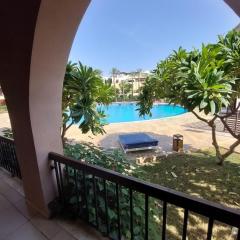 Ground floor apartment by circular pool in Talabay (sweet coffee apartment)