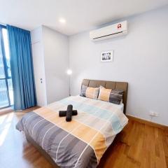PROMO Connected train 1 Bedroom ABOVE MALL 3a