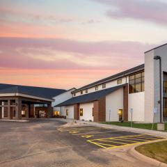 Best Western Watertown Inn & Suites