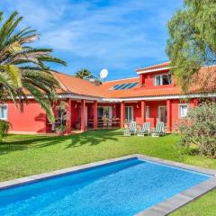 Villa Artigar, garden, swimming pool and bbq.