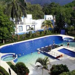 Casa Vacacional en Carmen de Apicala, Colombia