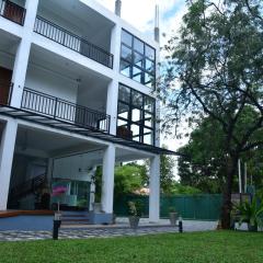 Eden Grand