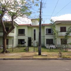 CASA AGRADAVEL no centro de Palmas