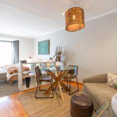 Modern apartment in culturally vibrant Melville 22