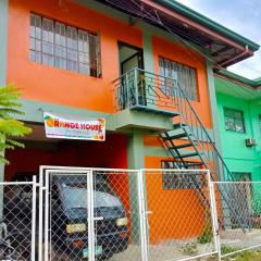 Estrelle Orange House - Backpackers Hub