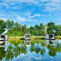 บ้านสวนคีรีวงศ์ Baansuan Khiriwong Boathouse