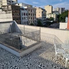 2 Quartos com Terraço e Vista para o Maciço da Tijuca - 5min Estação do Metrô - Wi-Fi 75Mbps - Ar Split nos Quartos - Cozinha Completa