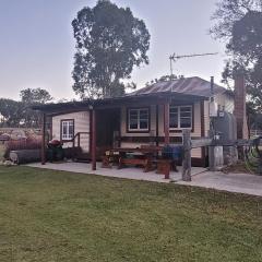 Spencer Lane Cottage & Granny Flat