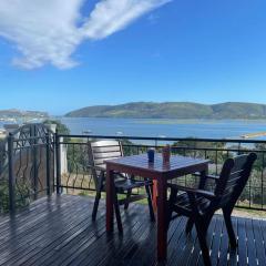 Solar-powered Lovely 1-Room Loft with amazing lagoon views!