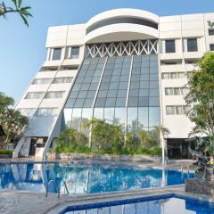 Lux Tychi Hotel