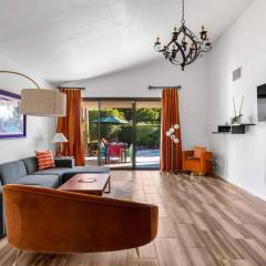 The Sunset House Pool & Spa